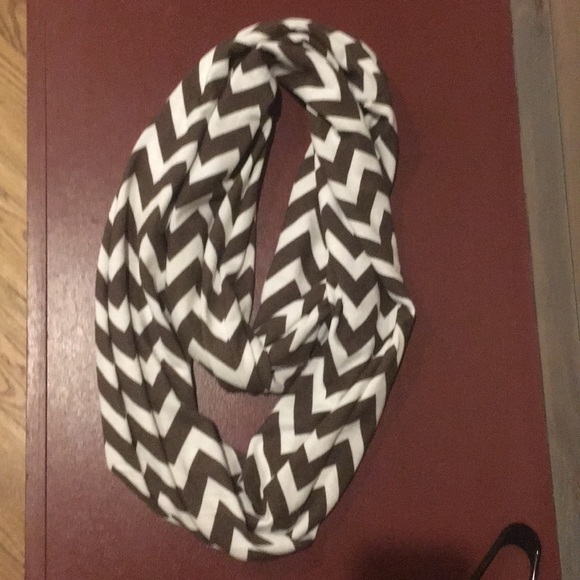 Accessories - Brown and White Chevron Infinity Scarf